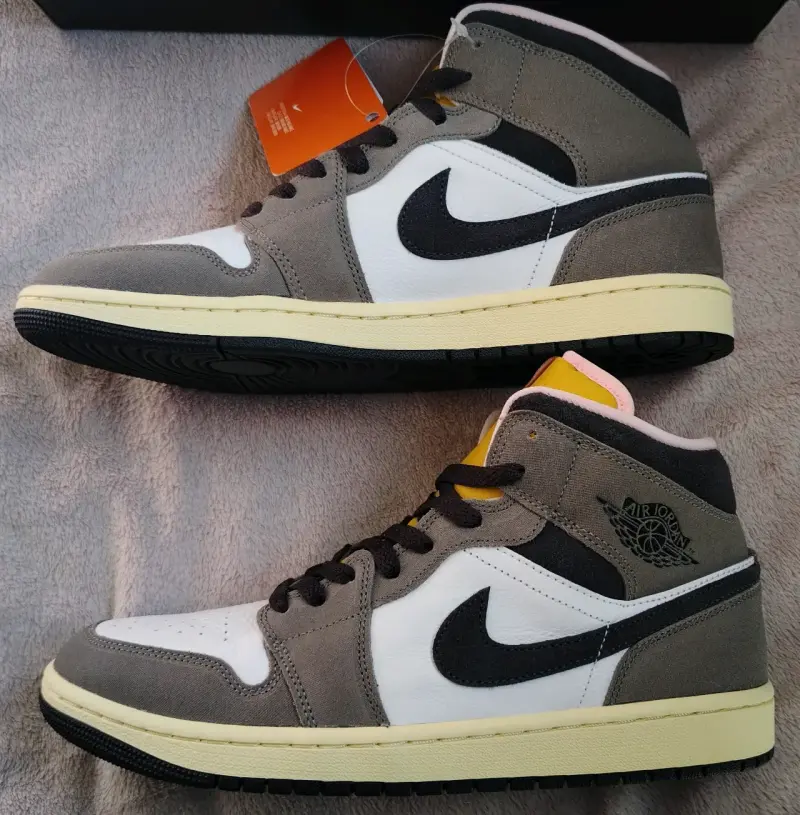 Zapatillas Air Jordan 1 Mid SE - 2