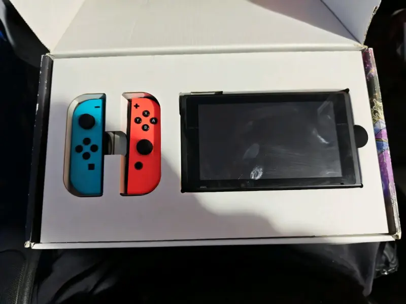 Consola Nintendo Switch con Joy-Cons - 6