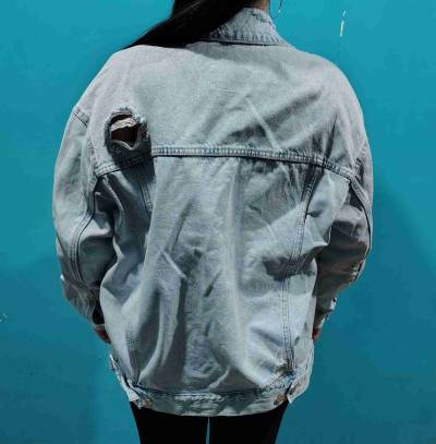 Chaqueta de mezclilla. - miniatura 4
