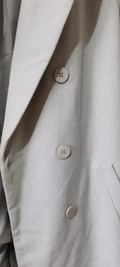 Abrigo gris claro elegante - miniatura 3