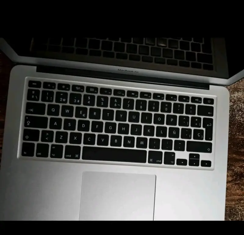 Macbook air - 3