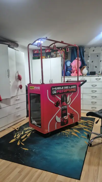 Carrito exhibidor Axe para eventos - miniatura 1