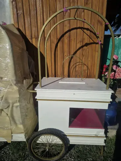 Carrito exhibidor Axe para eventos - miniatura 3