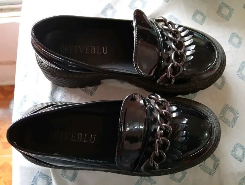 Zapatos negros con cadena 36 - 2