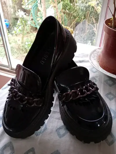 Zapatos negros con cadena 36 - miniatura 3