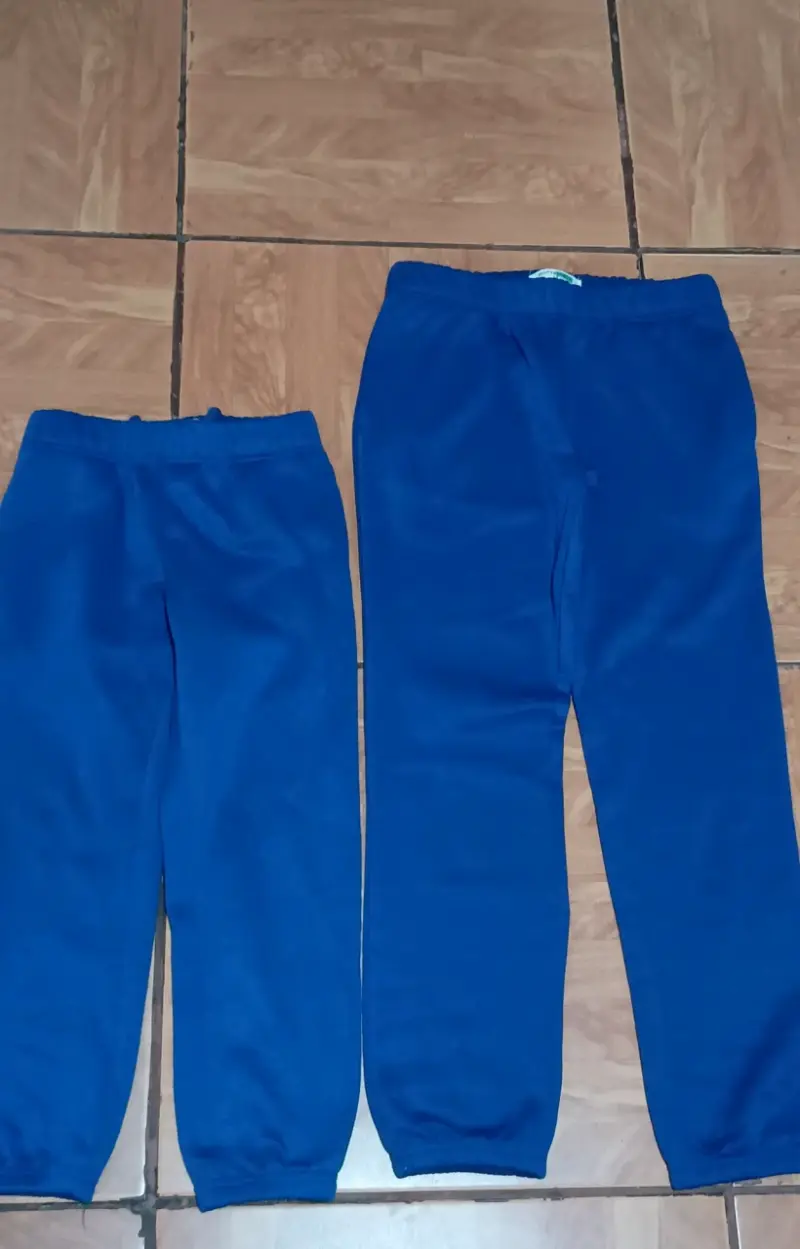 Pantalones deportivos azules