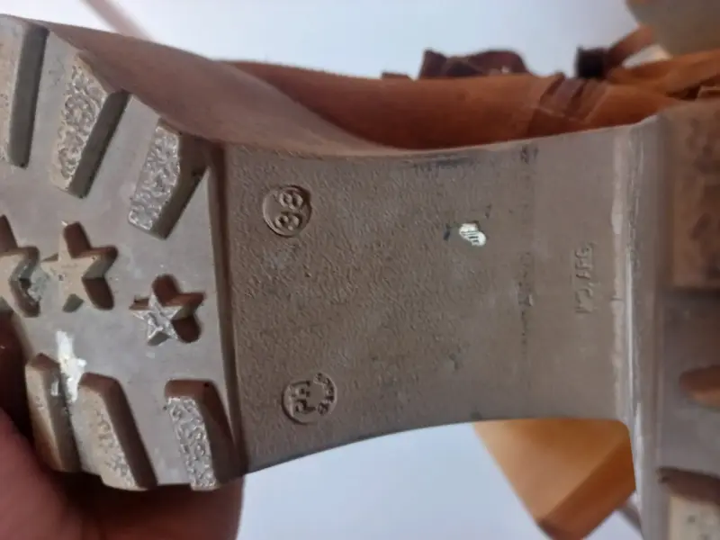 Botines de gamuza con flecos - 4