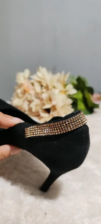 Zapatos negros elegantes - miniatura 5