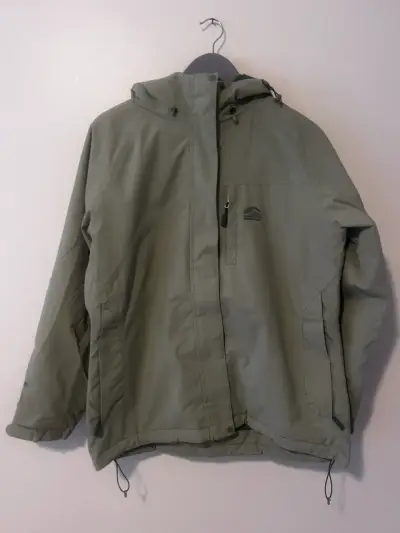 Chaqueta impermeable verde olivo - miniatura 1