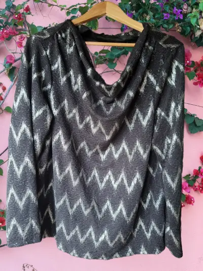 Blusa de manga larga con estampado zigzag - miniatura 1