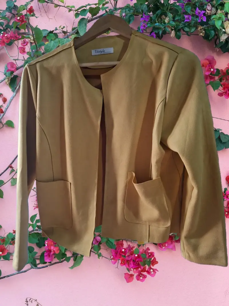 Chaqueta marrón elegante - 1