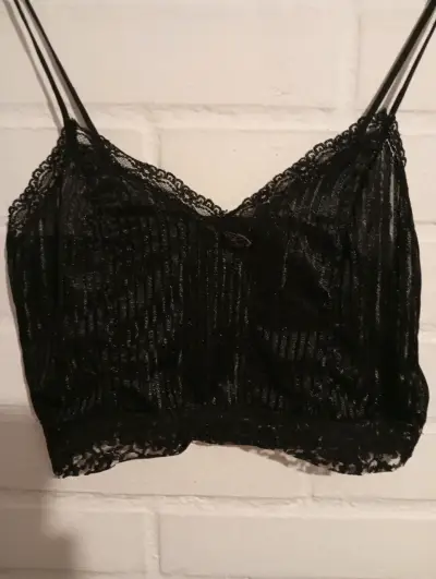 Top de encaje negro - miniatura 1