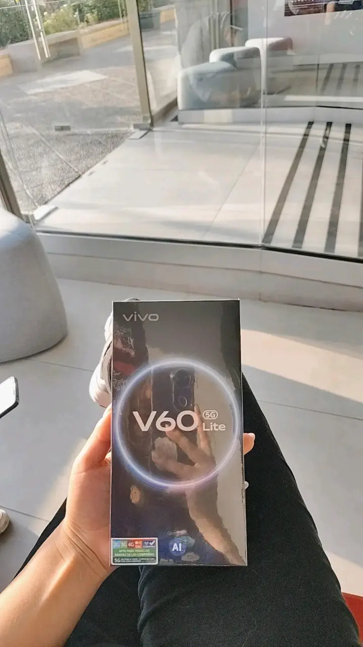 Celular Vivo V60 Lite nuevo - 1