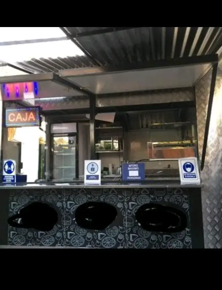 Food truck interior equipado - 2