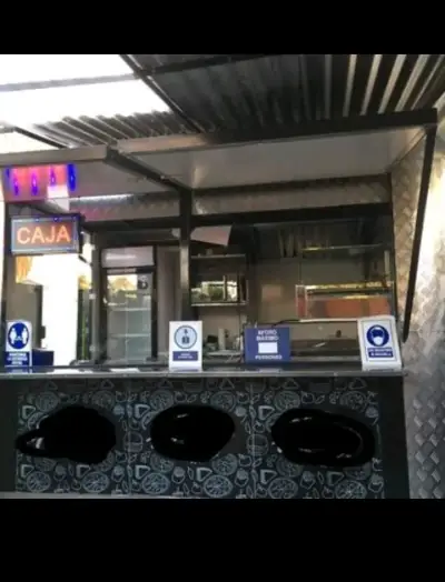 Food truck interior equipado - miniatura 2