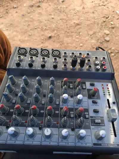 Mezclador de audio Behringer Xenyx - miniatura 3