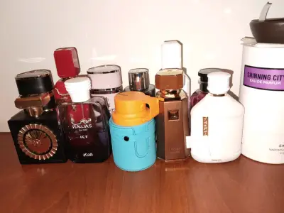 Lote de perfumes varios - miniatura 1