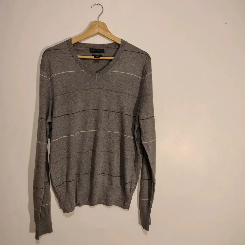 Suéter gris a rayas Banana Republic M