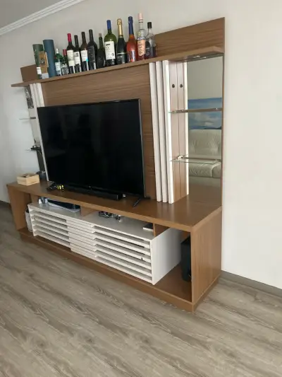 Centro de entretenimiento de madera - miniatura 1