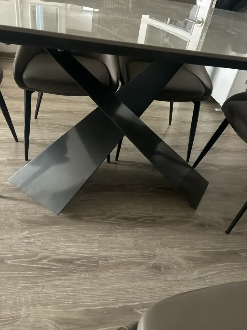 Comedor de mármol con sillas - 3