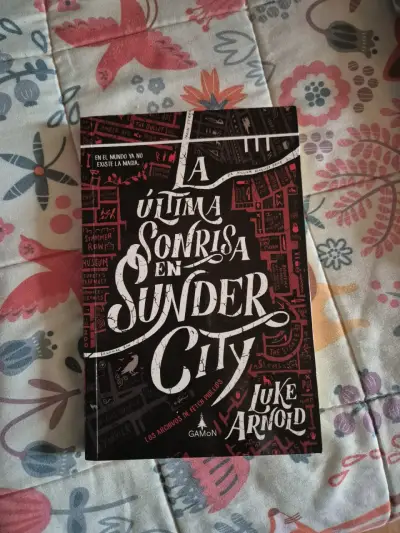 Libro 'La Última Sonrisa en Sunder City' - miniatura 1
