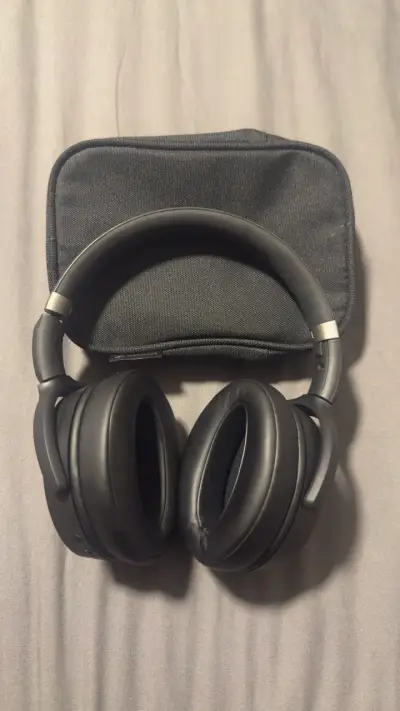 Audífonos inalámbricos Sennheiser negros - miniatura 3