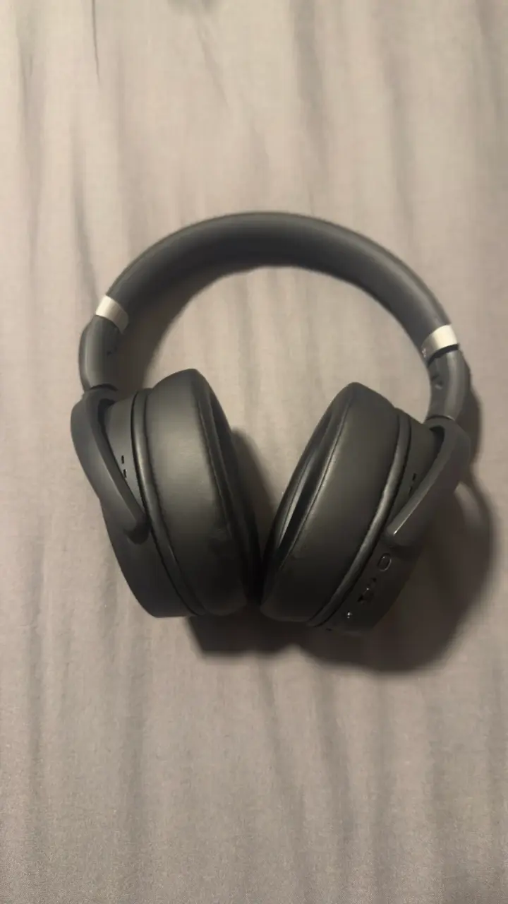 Audífonos inalámbricos Sennheiser negros - 4