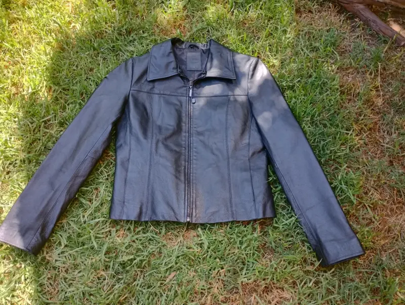 Chaqueta de cuero negra - 2