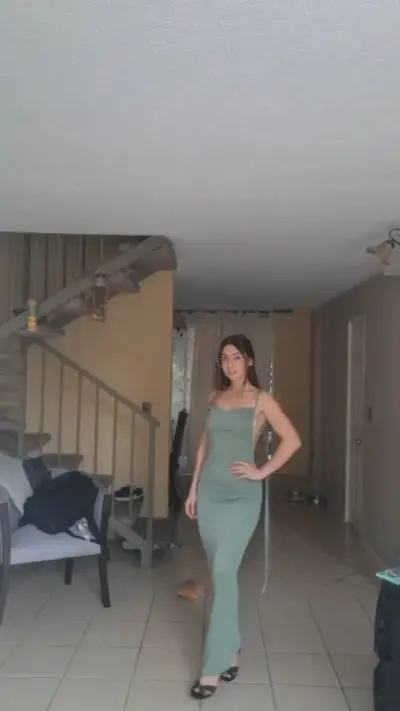Vestido largo verde elegante - miniatura 1