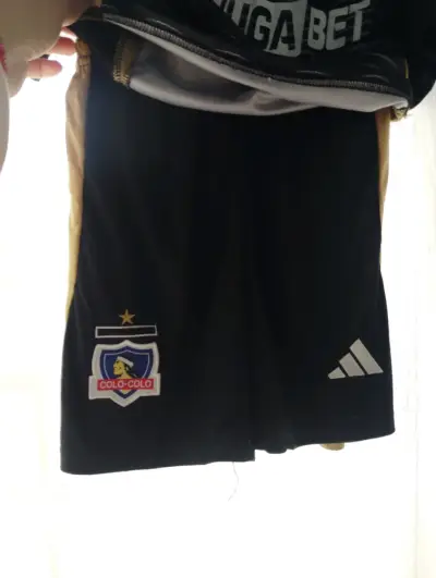 Camiseta Colo-Colo talla 6 - miniatura 3
