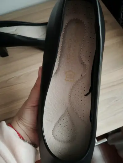 Zapatos de tacón negros clásicos talla 40 - miniatura 2