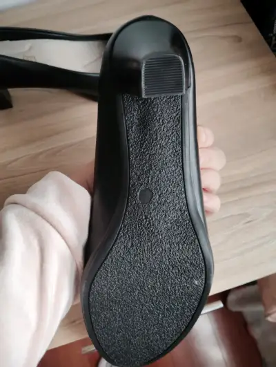 Zapatos de tacón negros clásicos talla 40 - miniatura 3