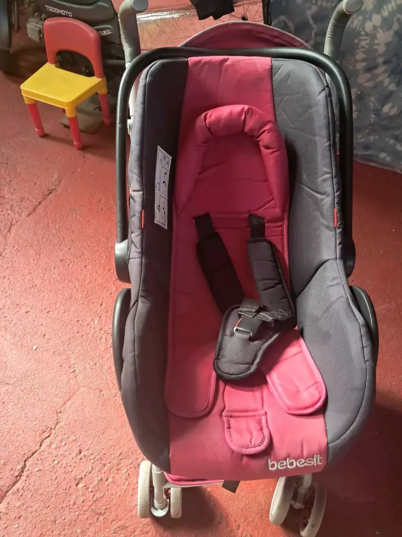 Coche para bebé rosado - 6