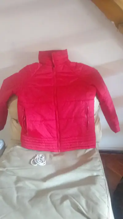 Chaqueta naranja acolchada - miniatura 2