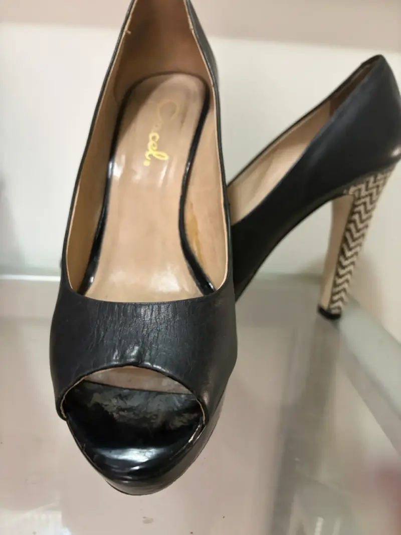 Tacones negros de charol Gacel - 2