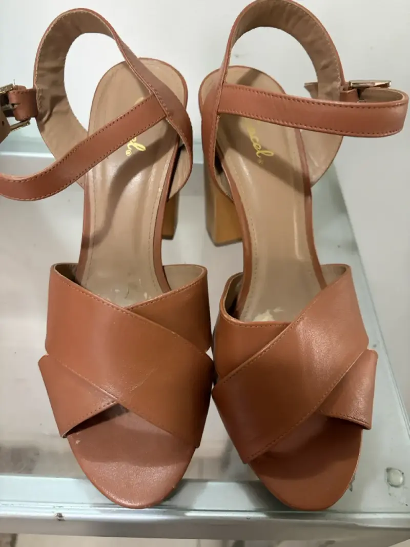 Sandalias de tacón café - 3