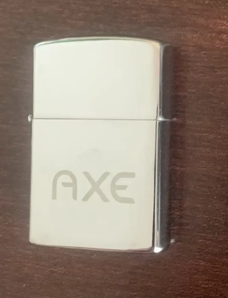 Encendedor metálico AXE