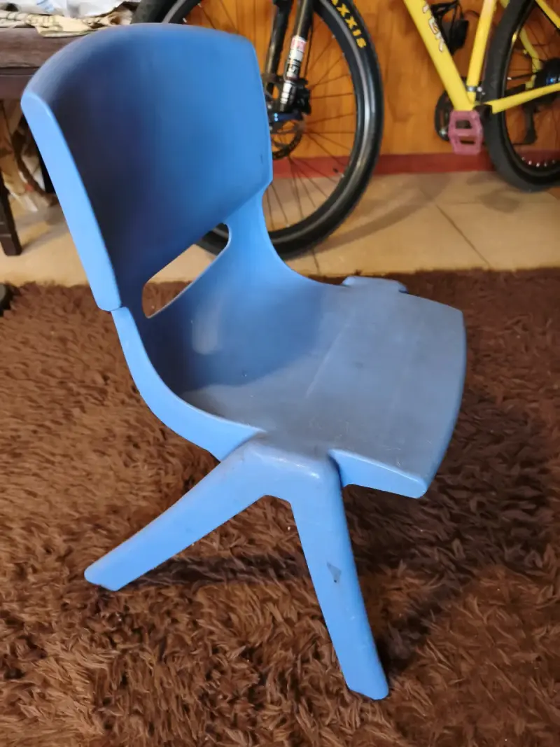 Silla infantil azul - 2