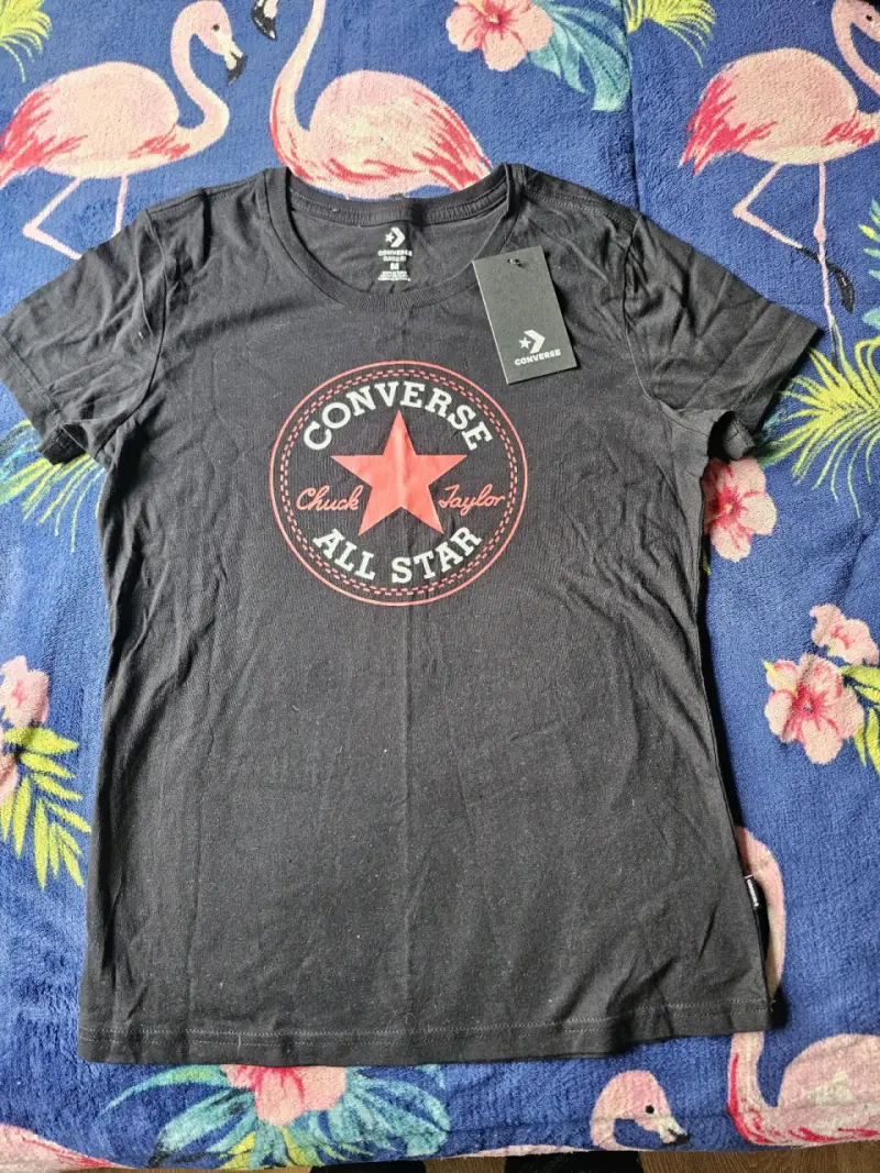 Polera negra Converse All Star