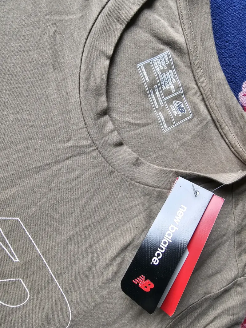 Polera New Balance beige - 2