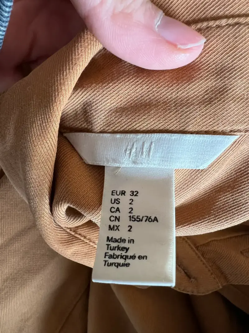 Sobre camisa marrón - 2