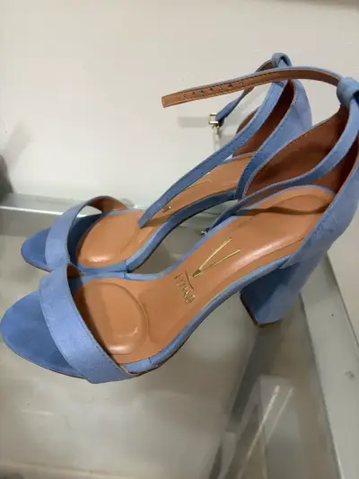 Tacones azules de gamuza Vizzano - miniatura 1