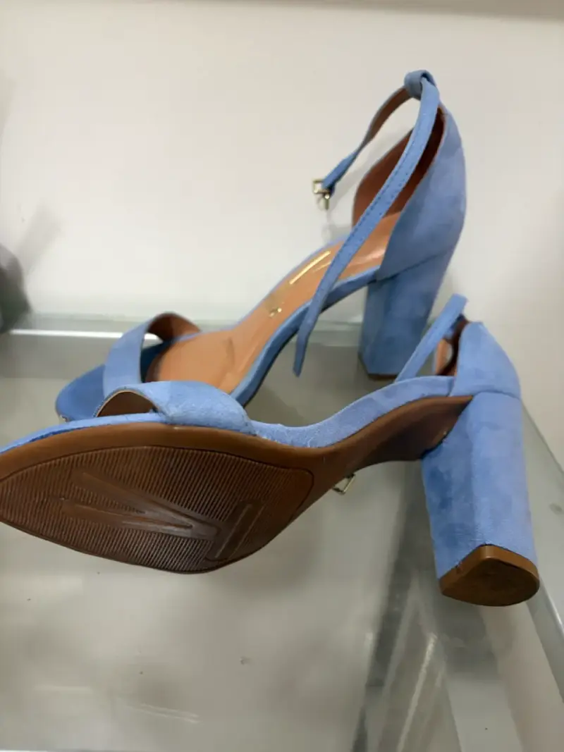 Tacones azules de gamuza Vizzano - 2