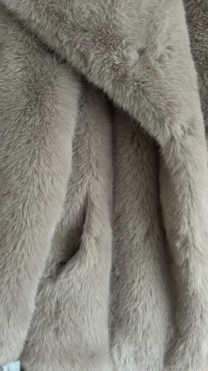 Abrigo peludo gris  Zara - 4