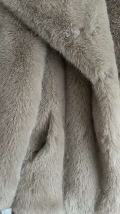 Abrigo peludo gris  Zara - miniatura 4