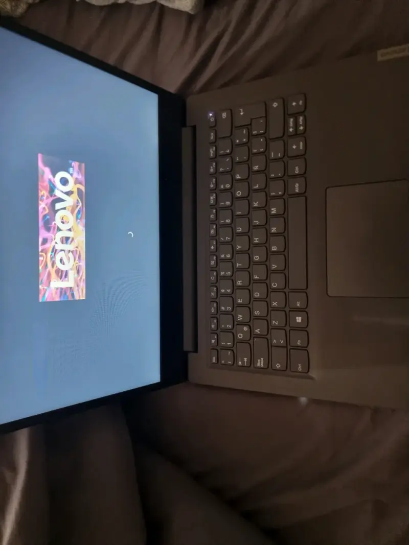 Notebook Lenovo gris oscuro - 2