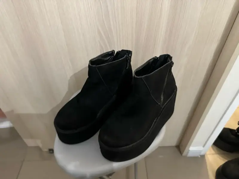 Botines negros con plataforma - 1