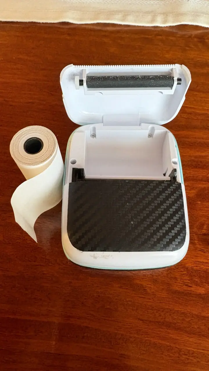 Impresora térmica con rollo de papel - 1