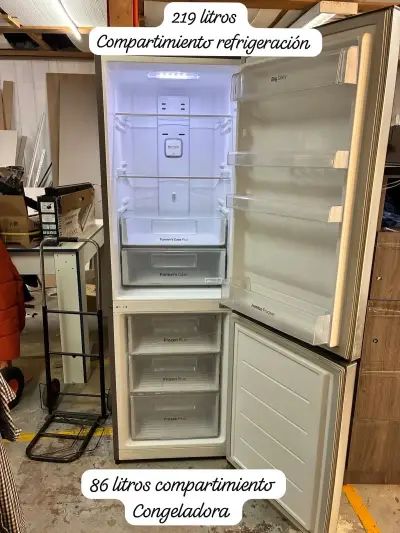 Refrigerador Daewoo plateado - miniatura 2