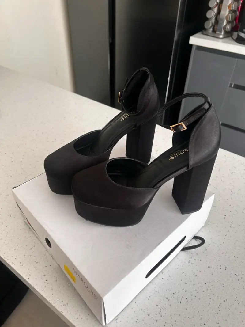 Zapatos taco alto negros Marquis - 6